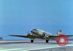 Image C-47 Plan de Skytrain Vietnam, 1967, de la seconde 23 séquences d'archives historiques vidéo 65675060512