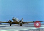Image C-47 Plan de Skytrain Vietnam, 1967, de la seconde 26 séquences d'archives historiques vidéo 65675060512
