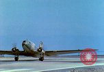 Image C-47 Plan de Skytrain Vietnam, 1967, de la seconde 28 séquences d'archives historiques vidéo 65675060512