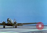 Image C-47 Plan de Skytrain Vietnam, 1967, de la seconde 30 séquences d'archives historiques vidéo 65675060512