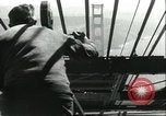 Standbild Arbeitnehmer San Francisco California USA, 1935, aus Sekunde 16 historischem Filmmaterial Videoclip 65675060550