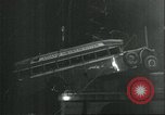 Standbild Fahrgast bus Hopewell Virginia USA, 1935, aus Sekunde 44 historischem Filmmaterial Videoclip 65675060560