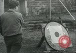 Image aveugles le sénateur Thomas D Schall tirant un pistolet Berwyn Heights Maryland USA, 1935, de la seconde 13 séquences d'archives historiques vidéo 65675060566