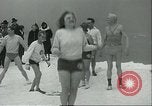 Image ice-parsemé de l'eau Chicago Illinois USA, 1935, de la seconde 7 séquences d'archives historiques vidéo 65675060567