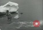 Image ice-parsemé de l'eau Chicago Illinois USA, 1935, de la seconde 30 séquences d'archives historiques vidéo 65675060567