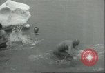 Image ice-parsemé de l'eau Chicago Illinois USA, 1935, de la seconde 31 séquences d'archives historiques vidéo 65675060567