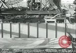 Immagine di Span del Golden Gate Bridge San Francisco California USA, 1936, secondo 20 filmato di repertorio 65675060573