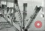 Immagine di Span del Golden Gate Bridge San Francisco California USA, 1936, secondo 35 filmato di repertorio 65675060573