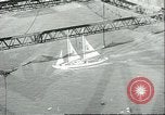 Immagine di Span del Golden Gate Bridge San Francisco California USA, 1936, secondo 45 filmato di repertorio 65675060573