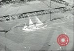 Immagine di Span del Golden Gate Bridge San Francisco California USA, 1936, secondo 46 filmato di repertorio 65675060573