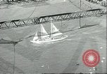 Immagine di Span del Golden Gate Bridge San Francisco California USA, 1936, secondo 47 filmato di repertorio 65675060573