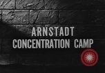 Standbild Arnstadt Konzentrationslager Espenfeld in der Nähe von Arnstadt Deutschland, 1945, aus Sekunde 7 historischem Filmmaterial Videoclip 65675060579