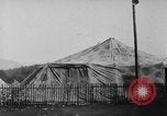 Standbild Arnstadt Konzentrationslager Espenfeld in der Nähe von Arnstadt Deutschland, 1945, aus Sekunde 20 historischem Filmmaterial Videoclip 65675060579