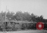 Standbild Arnstadt Konzentrationslager Espenfeld in der Nähe von Arnstadt Deutschland, 1945, aus Sekunde 38 historischem Filmmaterial Videoclip 65675060579