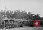 Standbild Arnstadt Konzentrationslager Espenfeld in der Nähe von Arnstadt Deutschland, 1945, aus Sekunde 39 historischem Filmmaterial Videoclip 65675060579