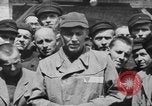 Standbild Konzentrationslagers Mauthausen Österreich, 1945, aus Sekunde 22 historischem Filmmaterial Videoclip 65675060581