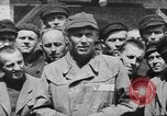 Standbild Konzentrationslagers Mauthausen Österreich, 1945, aus Sekunde 27 historischem Filmmaterial Videoclip 65675060581