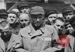 Standbild Konzentrationslagers Mauthausen Österreich, 1945, aus Sekunde 30 historischem Filmmaterial Videoclip 65675060581