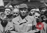 Standbild Konzentrationslagers Mauthausen Österreich, 1945, aus Sekunde 35 historischem Filmmaterial Videoclip 65675060581