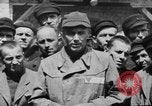 Standbild Konzentrationslagers Mauthausen Österreich, 1945, aus Sekunde 44 historischem Filmmaterial Videoclip 65675060581