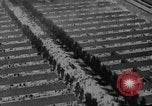 Standbild Konzentrationslager Dachau Dachau Deutschland, 1945, aus Sekunde 43 historischem Filmmaterial Videoclip 65675060583