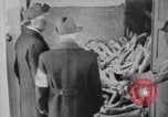Image Camp de concentration de Dachau Dachau Allemagne, 1945, de la seconde 1 séquences d'archives historiques vidéo 65675060584
