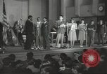 Standbild goldenen Hausschuhe Hollywood Los Angeles California USA, 1943, aus Sekunde 7 historischem Filmmaterial Videoclip 65675060594