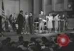Standbild goldenen Hausschuhe Hollywood Los Angeles California USA, 1943, aus Sekunde 20 historischem Filmmaterial Videoclip 65675060594
