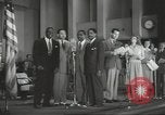 Standbild goldenen Hausschuhe Hollywood Los Angeles California USA, 1943, aus Sekunde 42 historischem Filmmaterial Videoclip 65675060594