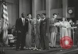 Standbild goldenen Hausschuhe Hollywood Los Angeles California USA, 1943, aus Sekunde 45 historischem Filmmaterial Videoclip 65675060594