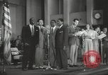 Standbild goldenen Hausschuhe Hollywood Los Angeles California USA, 1943, aus Sekunde 46 historischem Filmmaterial Videoclip 65675060594