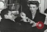Immagine di L'attrice Loretta Young Los Angeles California USA, 1943, secondo 61 filmato di repertorio 65675060609