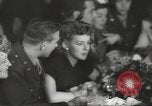Immagine di L'attrice Anne Shirley Los Angeles California USA, 1943, secondo 39 filmato di repertorio 65675060610