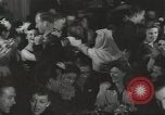 Immagine di L'attrice Anne Shirley Los Angeles California USA, 1943, secondo 49 filmato di repertorio 65675060610