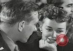 Immagine di L'attrice Anne Shirley Los Angeles California USA, 1943, secondo 62 filmato di repertorio 65675060610
