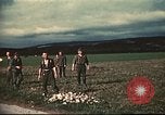 Immagine di Noi aviatori scampato Swiss internamento Annecy Francia, 1944, secondo 14 filmato di repertorio 65675060611