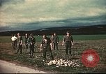 Immagine di Noi aviatori scampato Swiss internamento Annecy Francia, 1944, secondo 15 filmato di repertorio 65675060611