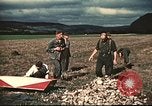 Immagine di Noi aviatori scampato Swiss internamento Annecy Francia, 1944, secondo 20 filmato di repertorio 65675060611