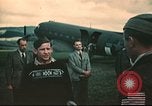Immagine di Noi volantini fuggiti da internamento in Svizzera Annecy Francia, 1944, secondo 40 filmato di repertorio 65675060612