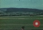 Standbild Allied Flyer entkam aus Haft in der Schweiz Annecy Frankreich, 1944, aus Sekunde 51 historischem Filmmaterial Videoclip 65675060614