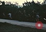 Image rapatrié les aviateurs américains partent sur C-47 Aéronefs Annecy France, 1944, de la seconde 9 séquences d'archives historiques vidéo 65675060616