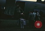 Image rapatrié les aviateurs américains partent sur C-47 Aéronefs Annecy France, 1944, de la seconde 33 séquences d'archives historiques vidéo 65675060616