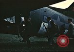 Image rapatrié les aviateurs américains partent sur C-47 Aéronefs Annecy France, 1944, de la seconde 40 séquences d'archives historiques vidéo 65675060616