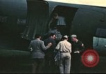 Image rapatrié les aviateurs américains partent sur C-47 Aéronefs Annecy France, 1944, de la seconde 54 séquences d'archives historiques vidéo 65675060616