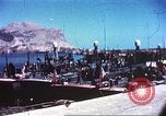 Immagine di Rovine in città Sicilia Italia, 1943, secondo 9 filmato di repertorio 65675060622