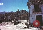 Immagine di Rovine in città Sicilia Italia, 1943, secondo 29 filmato di repertorio 65675060622
