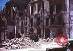 Immagine di Rovine in città Sicilia Italia, 1943, secondo 32 filmato di repertorio 65675060622
