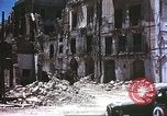 Immagine di Rovine in città Sicilia Italia, 1943, secondo 35 filmato di repertorio 65675060622