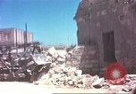Immagine di Rovine in città Sicilia Italia, 1943, secondo 44 filmato di repertorio 65675060622