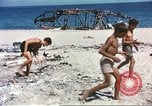 Immagine di Ragazzi italiani Sicilia Italia, 1943, secondo 18 filmato di repertorio 65675060638